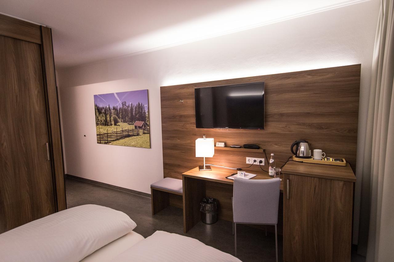 Hotel7Continents Neutraubling Extérieur photo