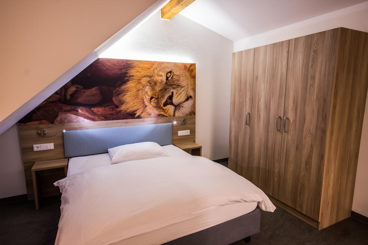 Hotel7Continents Neutraubling Extérieur photo